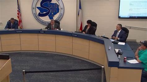 South San ISD board votes to shut down West Campus High School | kens5.com