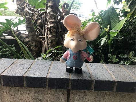 Spanish Singing Topo Gigio Overalls , 10" Tall, Press Hand Sings in ...