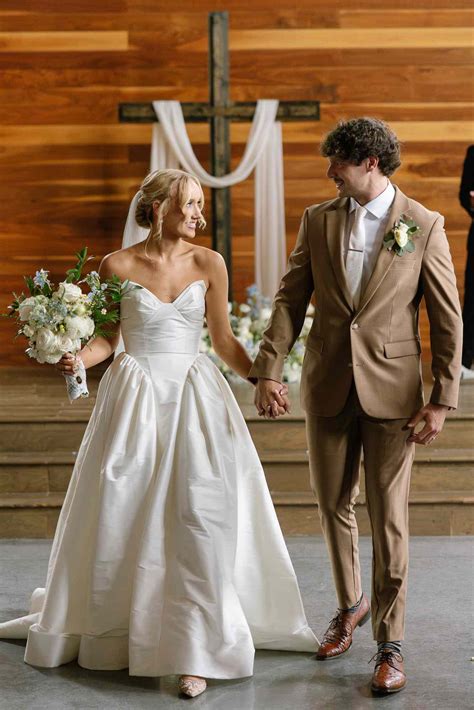 Dallas Cowboys Cheerleader Zoë Dale Marries NFL Kicker Cade York