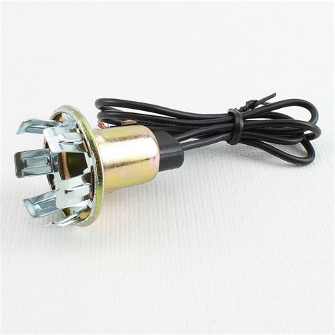 How To Test A Tail Light Socket With A Multimeter | Storables