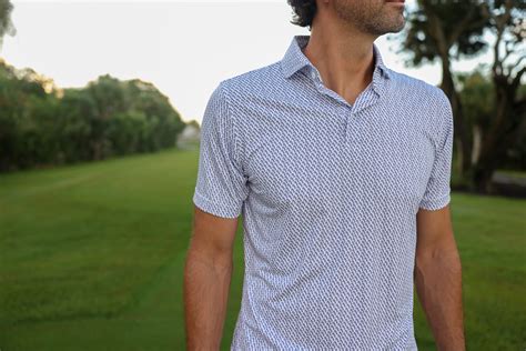 What Makes a Modern Golf Polo? – Harlestons