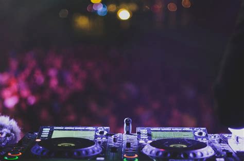 11 Tips for Better Mastering Results – BAJAAO.COM