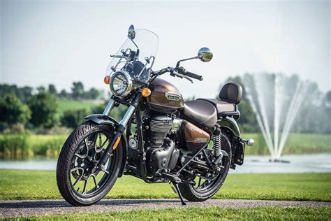 Modello Royal Enfield Meteor 350 Supernova: guida completa a prezzi, versioni e optional ...