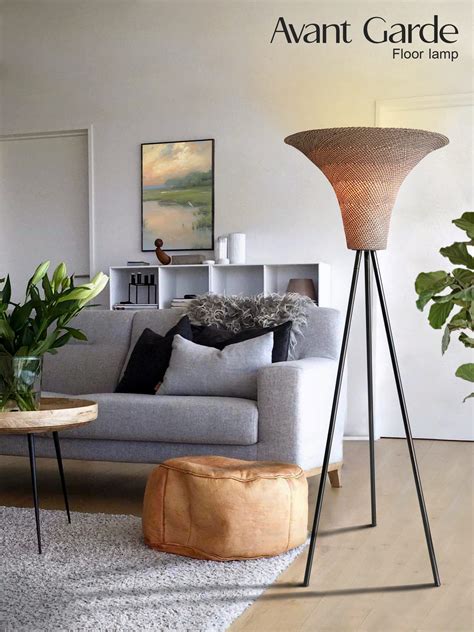 Avant garde floor lamp black satin - Asian Design House