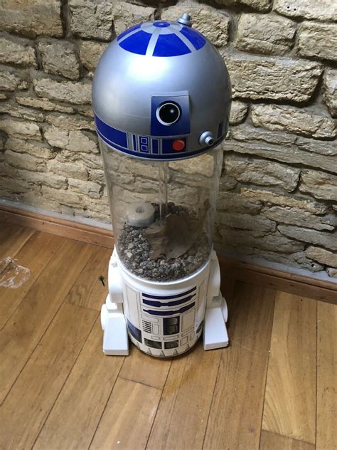 Thought I had seen everything... R2-D2 fish tank : r/StarWars