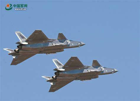 中国公开新型战机：装备歼16的航电，可压制隐身战机_凤凰网