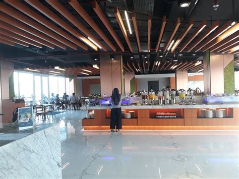 HOTEL SANTIKA PREMIERE AMBON (Maluku Islands) - Hotel Reviews, Photos ...