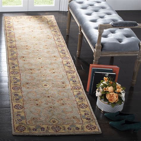 SAFAVIEH Classic Simonette Floral Wool Runner Rug, Light Green/Gold, 2 ...