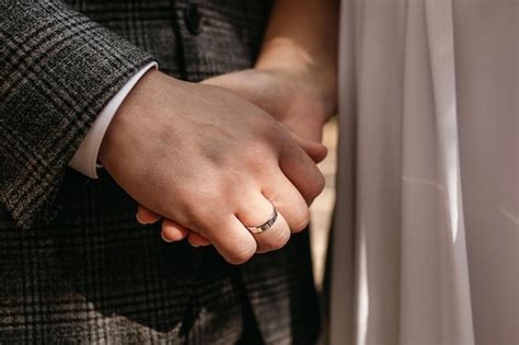 Wedding Handshake HD 的图像结果