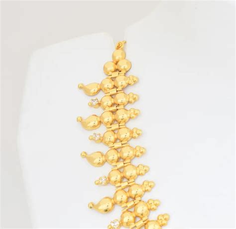 White Adora Short Necklace - U091245 – Aiswarya Designer Jewellery