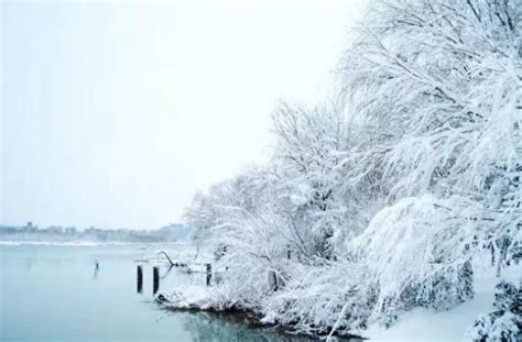 唯美逼真的雪景水彩手绘教程图片 好看的雪景水彩怎么画 雪景画法(3)[ 图片/56P ] - 才艺君