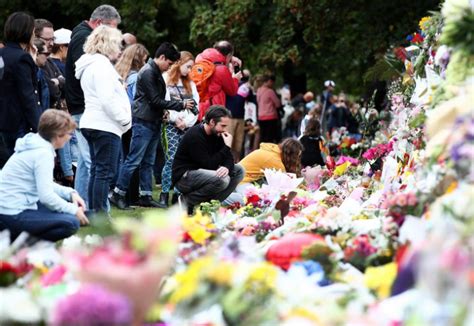 新西兰枪击事件造成40人死亡 警方已逮捕4人 - 国际在线移动版