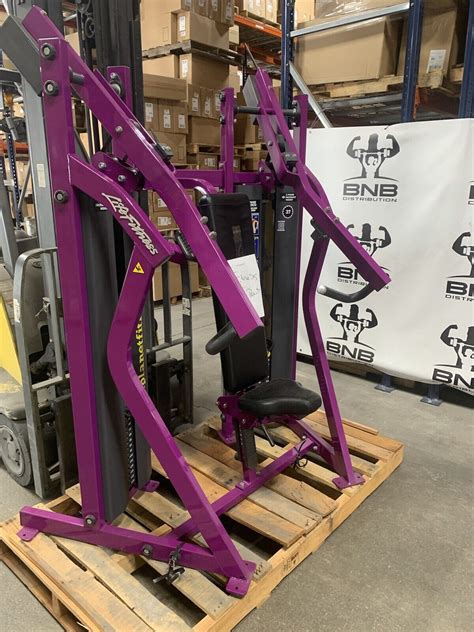 Hammer Strength MTS Iso-Lateral Incline Chest Press - Planet Fitness ...