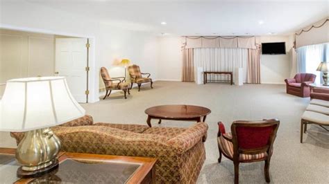 PIXLEY FUNERAL HOME - Updated December 2025 - 20 Photos - 322 W ...