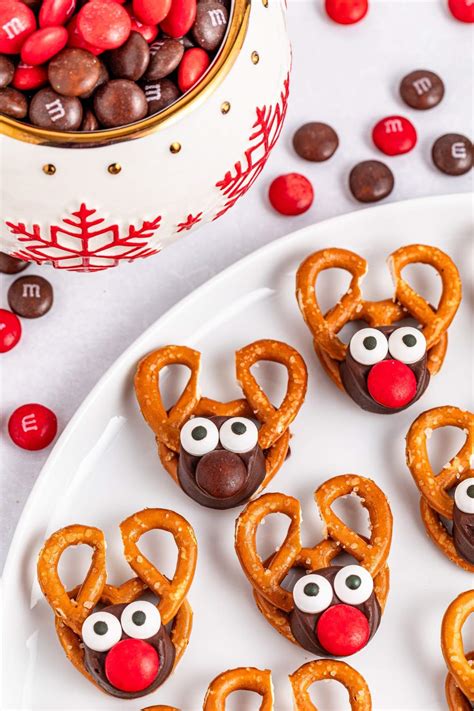 Reindeer Rolo Pretzels - xoxoBella