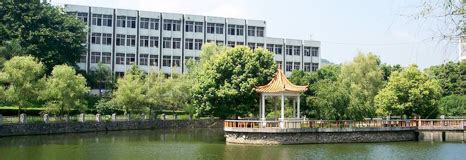 仲伟合看望我校在蒙特雷国际研究学院留学生-广东外语外贸大学新闻中心