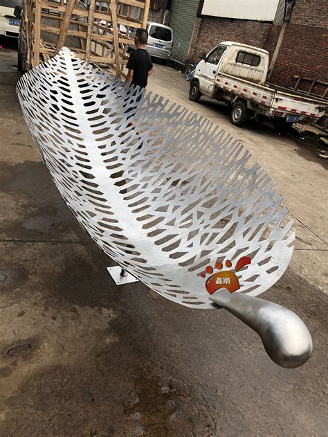不锈钢叶子雕塑 – 北京博仟雕塑公司