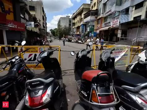 Pune: Night curfew to begin at 6pm to 6am from 3rd April; Restaurants ...
