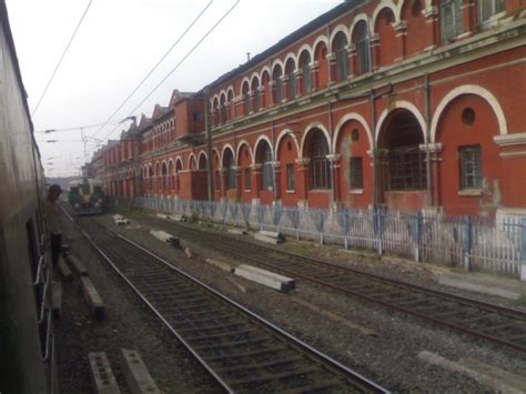 Sealdah Station 的图像结果