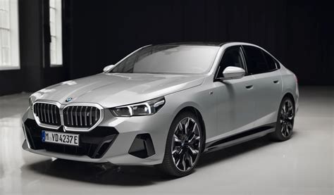 New_2024_BMW_5_Series_Premium_Sedan_Revealed - 车灯研究院