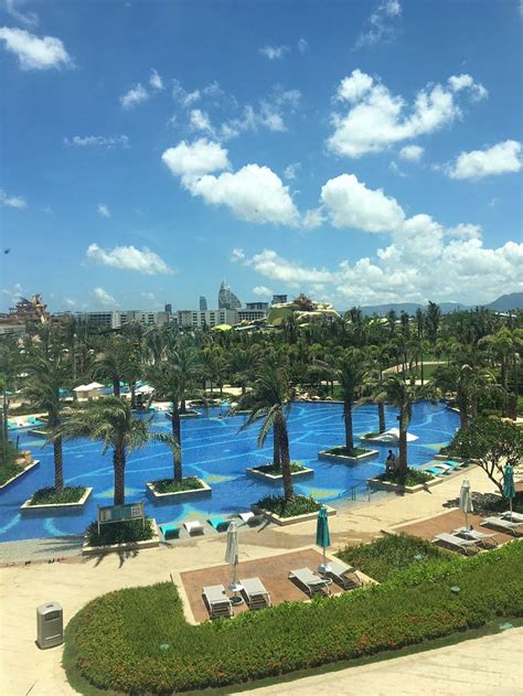 Atlantis Sanya Pool Pictures & Reviews - Tripadvisor