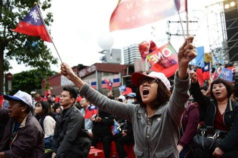 2024台湾大选民调国民党垫底 被批自大张狂导致_凤凰网视频_凤凰网