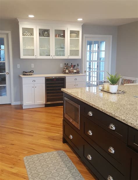 Two Color Kitchen Cabinets: Tips And Ideas For Creating A Unique Look ...