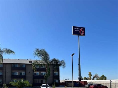 STUDIO 6 SUITES DELANO, CA - Motel Reviews, Photos, Rate Comparison ...