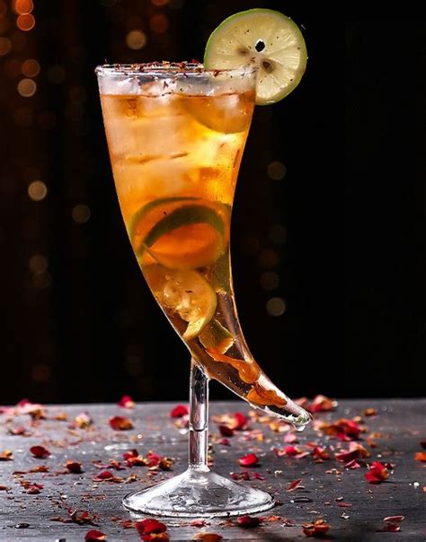 Horns Shape Cocktail Glass – Silver Martini