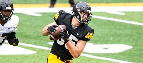 How does Iowa overcome Luke Lachey's injury? Examining Iowa's 41-10 win over Western Michigan