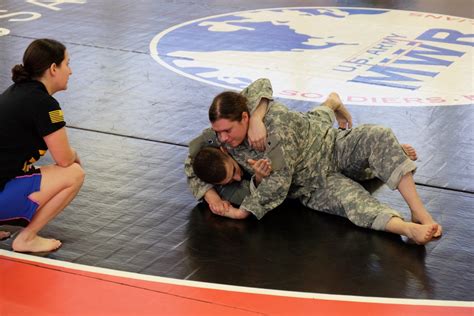 7th MSC/21st TSC teach tactical combatives to Soldiers; Airmen ...