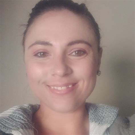 Laurina - English speaking teacher - ₹1290/h