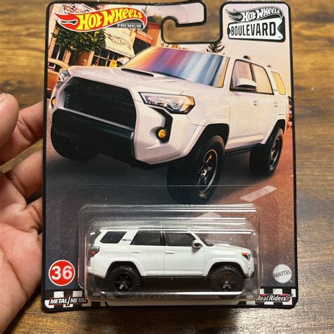 18 TOYOTA 4RUNNER Hot Wheels BOULEVARD ブールバード ホットウィール ハイラックスサーフ 4ランナー ...
