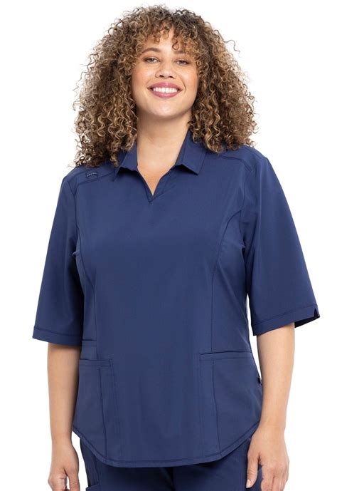 Best Scrubs for Plus Size | Scrubs IQ