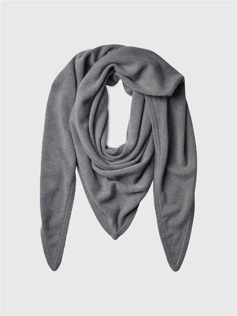 White + Warren Merino Cashmere Triangle Scarf | $350.00 | Saint Bernard