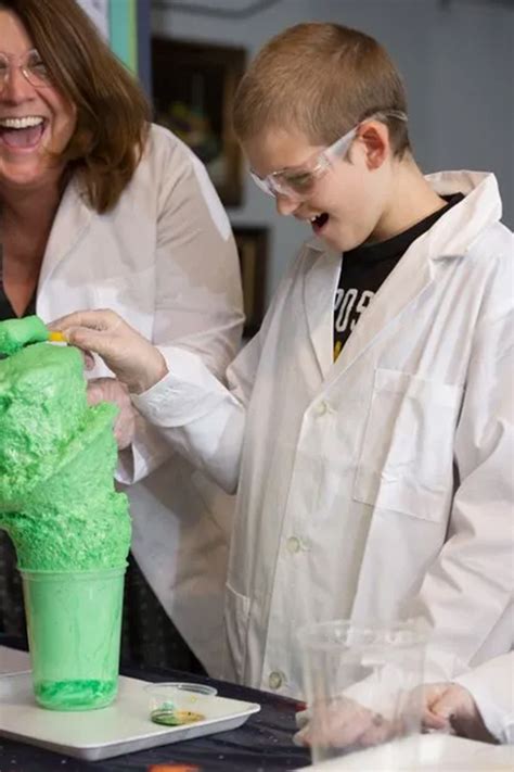 Science Camp Program 的图像结果