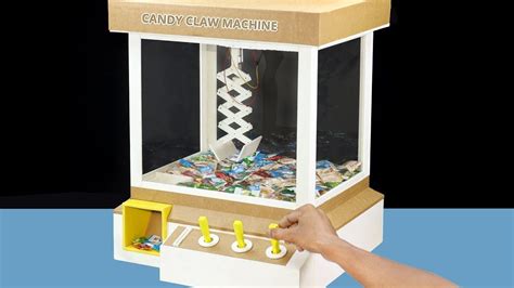 Cardboard Claw Machine 的图像结果
