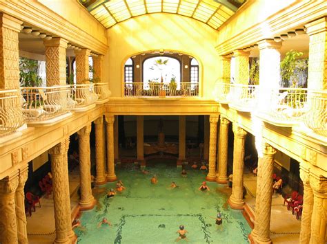 Le piscine più costose al mondo Gellert Thermal Baths  