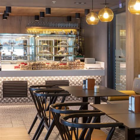 Cafeteria 的图像结果