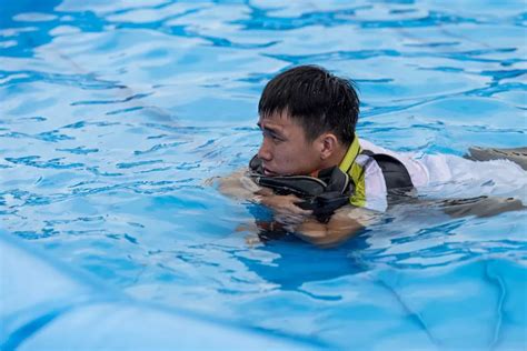 痛心！一17岁男孩东辽河溺水 打捞上岸时已无生命体征_腾讯新闻