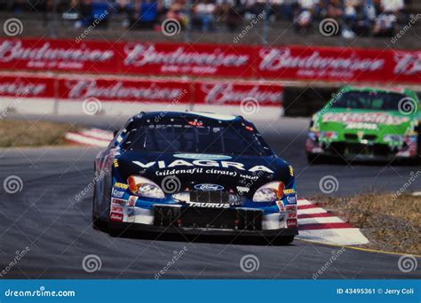 #6 Mark Martin, Pfizer Ford Taurus. Editorial Photo - Image of 2002, nascar: 43495361
