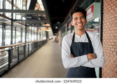 Hispanic Business Owner 的图像结果