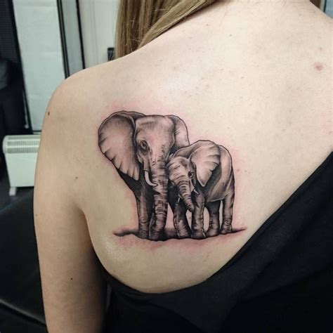 30 Awesome Shoulder Blade Tattoo Designs - Best Ideas for Life Check more at http://tattoo ...