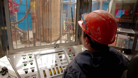 Remote Controlled Drilling Machine 的图像结果