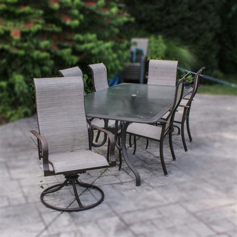 Patio Dining Set by Martha Stewart Living | EBTH