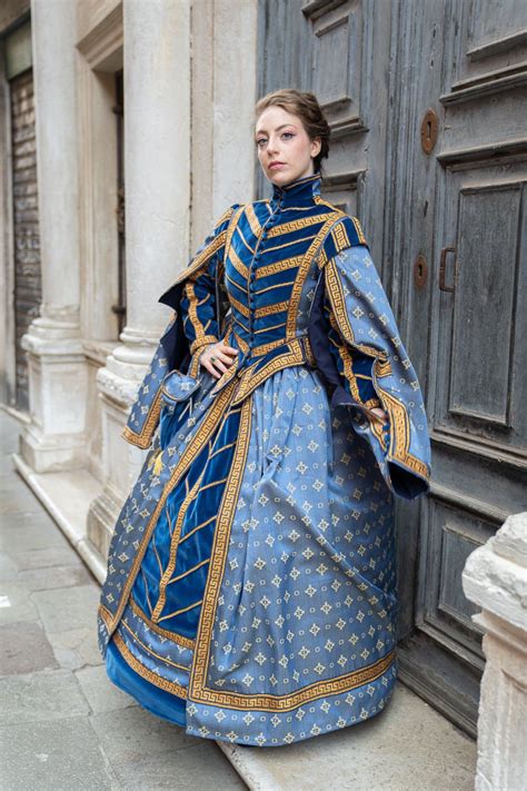 Historical Renaissance Costume for Women, Period Costume, Carnival ...