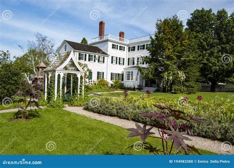 The Historic Strawbery Banke Museum, Ofl Colonial Installation in New ...