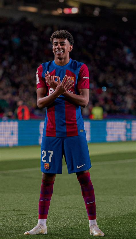 Lamine Yamal Wallpaper | Soccer players, Soccer pictures, Fc barcelona