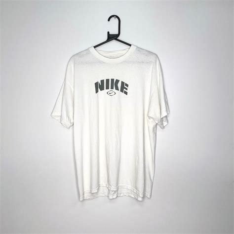 White Nike T - Shirt - VintageVera