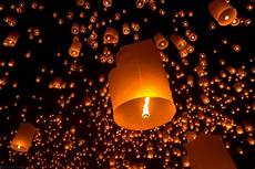 candele cinesi volanti new year flying lantern lodged in engine delays candele cinesi volanti new year flying lantern lodged in engine delays